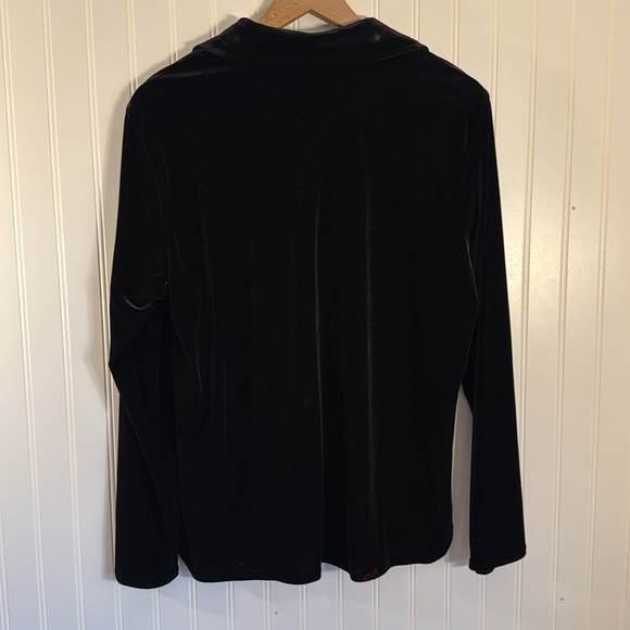 Harve Benard Women’s Black Velvet Button-Down Long Sleeve Blouse Size Large - Picture 7 of 11